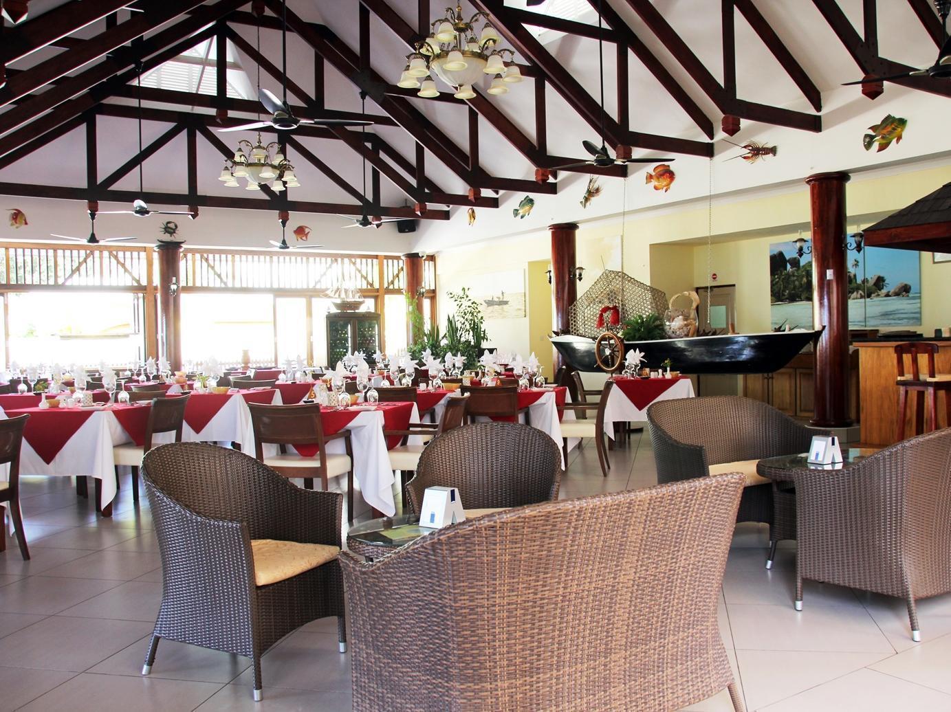Pirogue Lodge Praslin Exterior photo